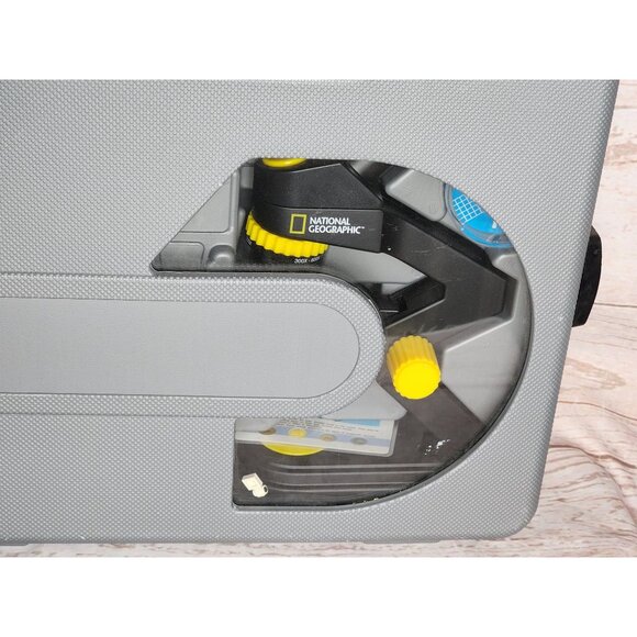 Explore the Microscopic World with the National Geographic Microscope Kit - Picture 12 of 12